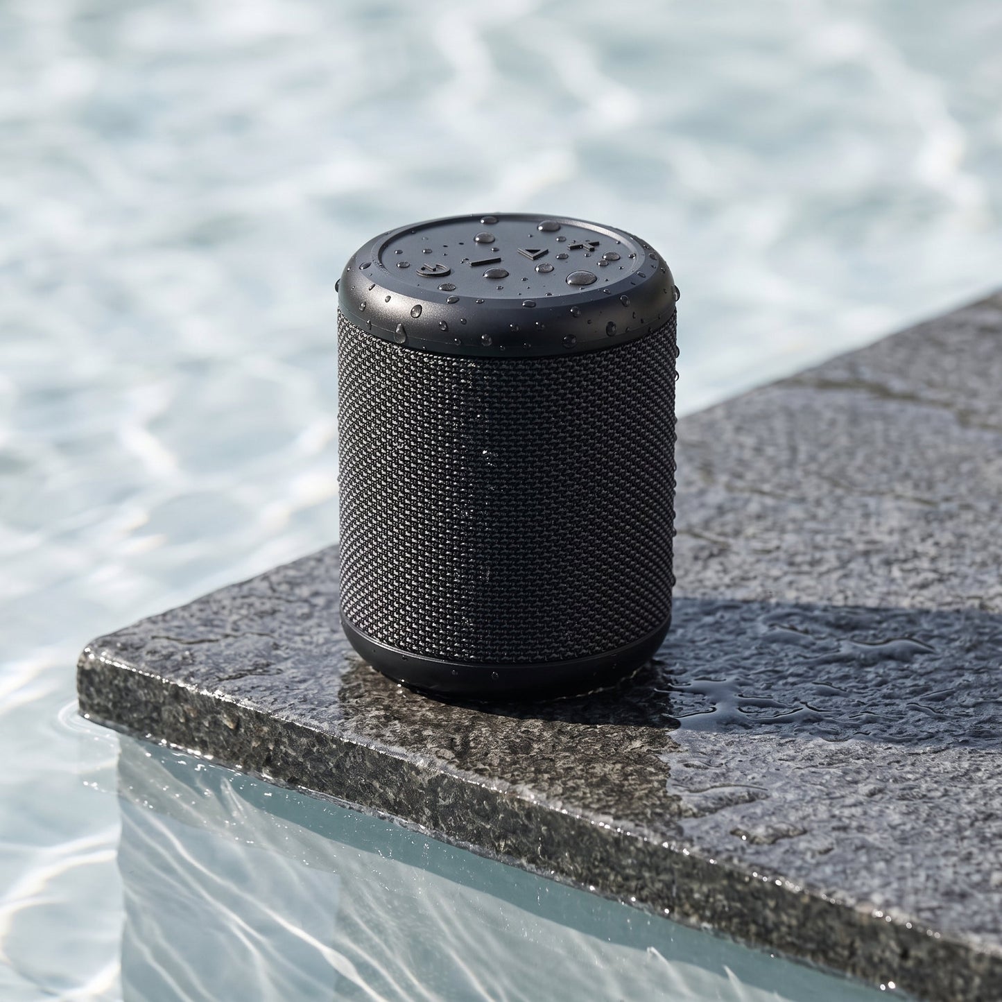 CREAZONE Waterproof Bluetooth Speaker — 15W stereo